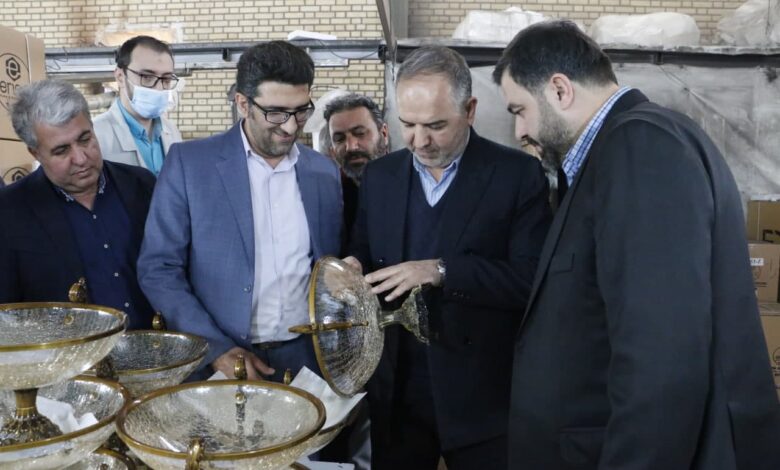 معاون استاندار تهران و فرماندار ویژه شهرستان ری گفت: با رفع موانع پیش روی تولید، حامی و پشتیبان صنایع و خطوط تولید برای صیانت از اشتغال هستیم.