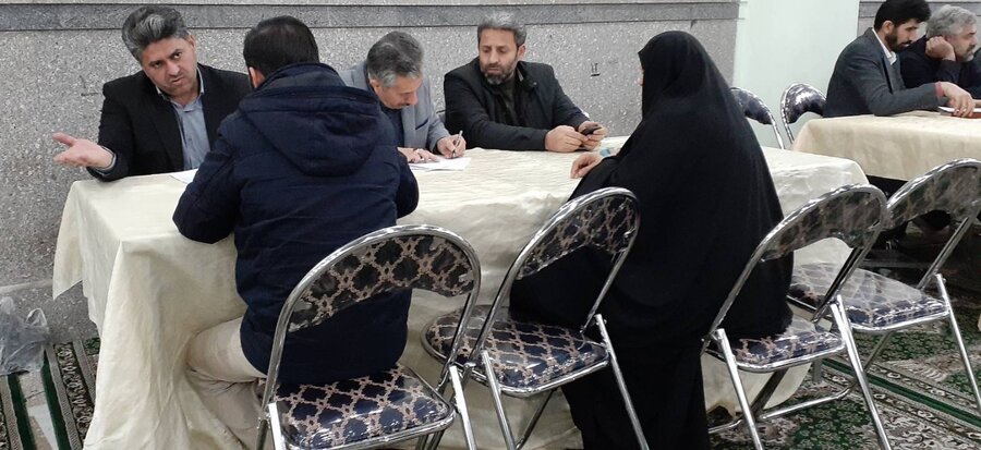 شهرری | برگزاری میز خدمت در نماز جمعه