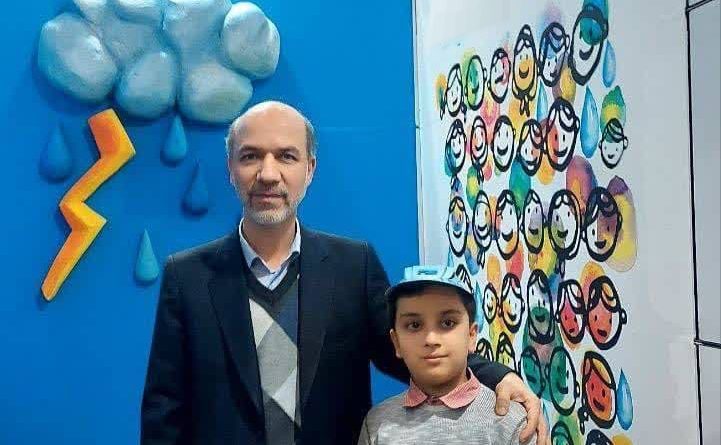 تقدیر از  برگزیدگان مسابقات جشنواره دانش آموزی (داناب )