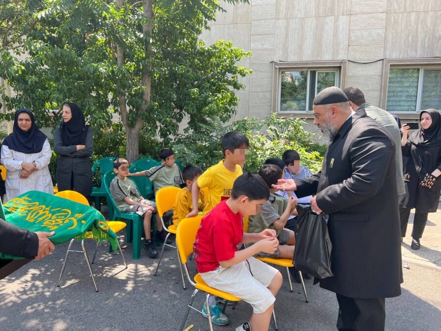 شهرری| مراسم تبرک جویی از پرچم حرم مطهر امام رضا(ع) شهرری| مراسم تبرک جویی از پرچم حرم مطهر امام رضا(ع)