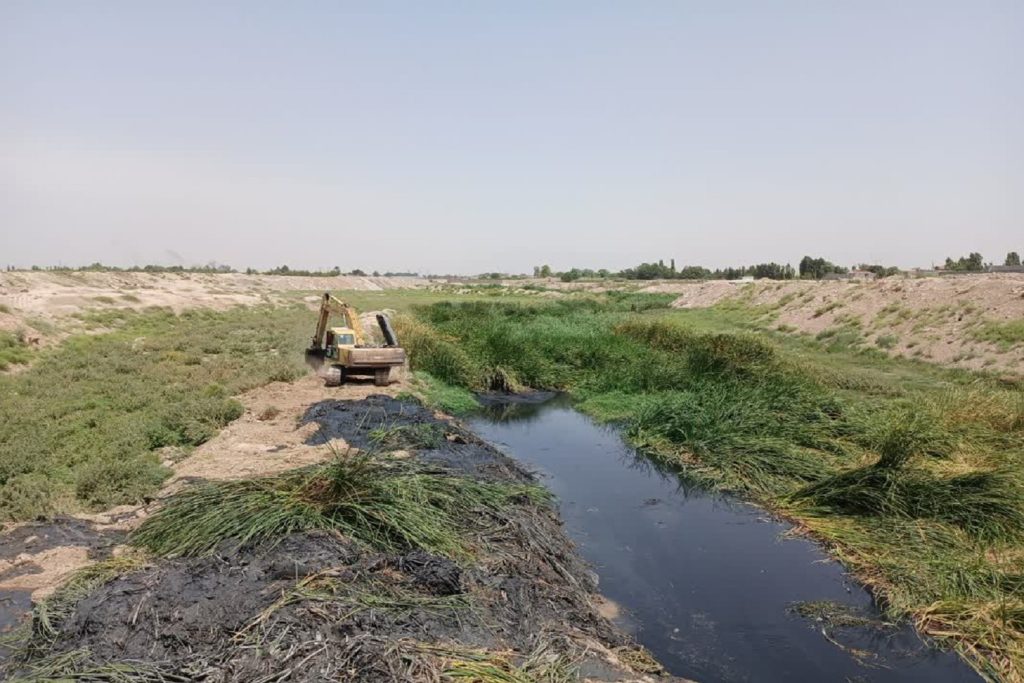 آغاز عملیات لایروبی رودخانه شاهچای توسط امور منابع آب رباط کریم