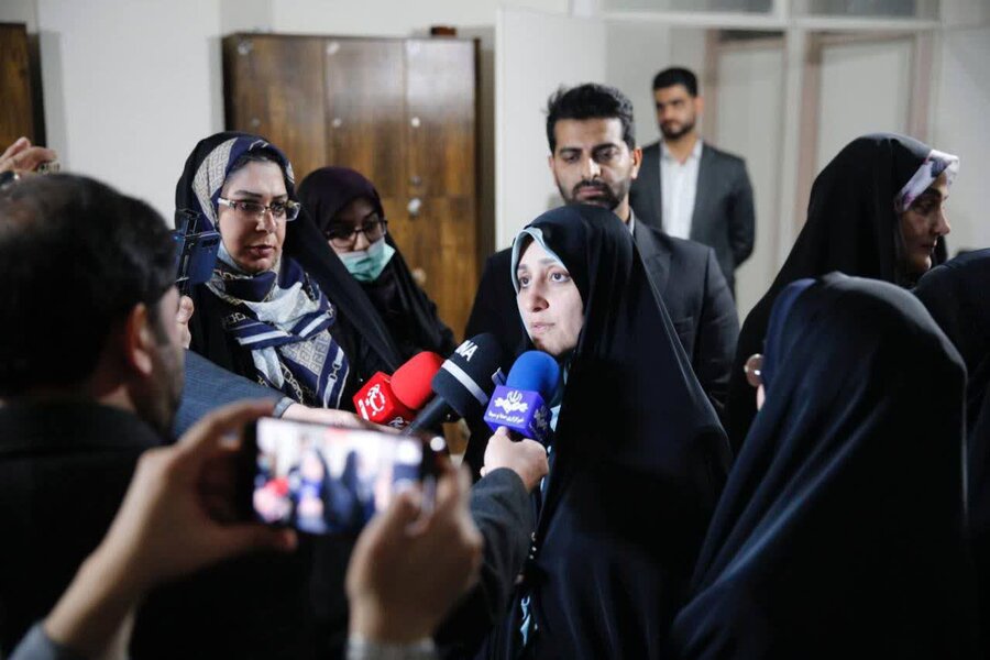 بازدید معاون امور زنان و خانواده رییس جمهور از مرکز اورژانس اجتماعی شهدای دولت آباد شهرری