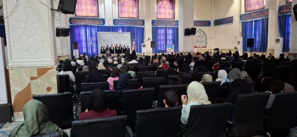 برگزاری جشن بزرگ میلاد فخر کائنات در آستان حضرت شیخ صدوق