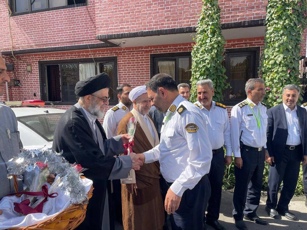 تقدیر شهردار منطقه ۲۰ از فرماندهی انتظامی و پلیس راهور در هفته فراجا