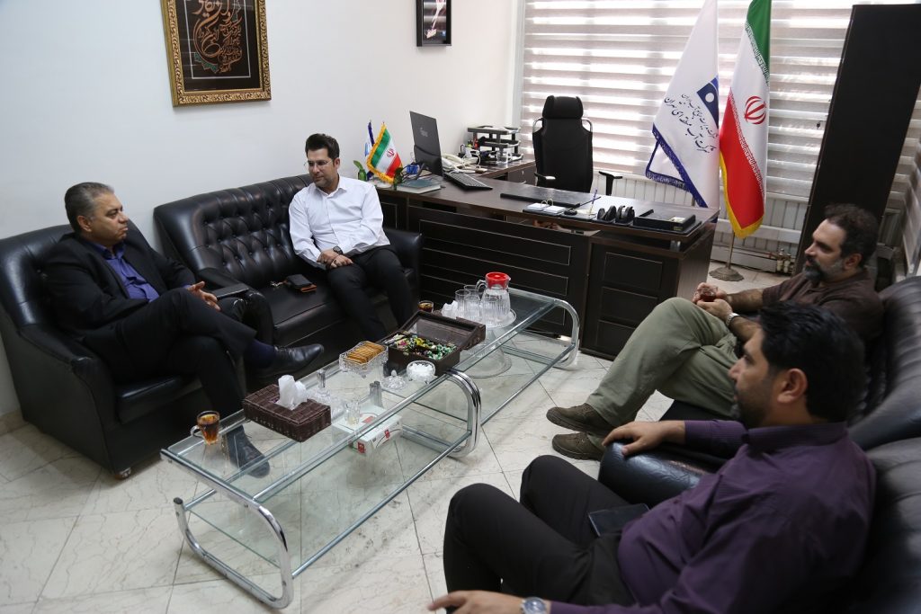 نشست هم اندیشی با مدیرعامل باشگاه ملی هنرمندان ایران در راستای ترویج فرهنگ مصرف بهینه آب