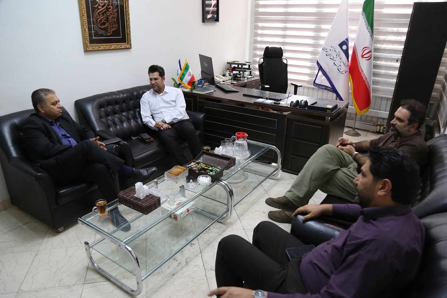 نشست هم اندیشی با  مدیرعامل باشگاه ملی هنرمندان ایران در راستای ترویج فرهنگ مصرف بهینه آب